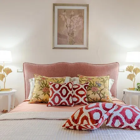 The Silk Thread Lucca