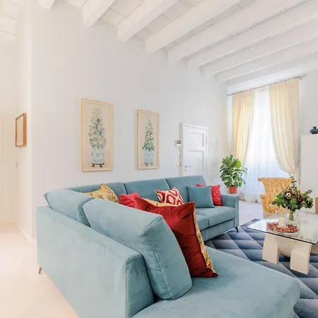 The Silk Thread Apartment *