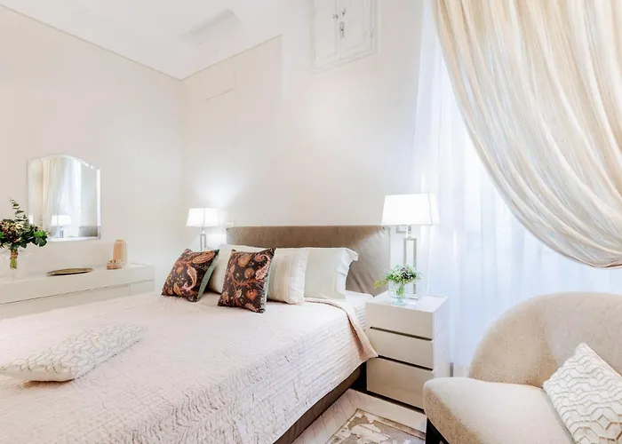 The Silk Thread Lucca