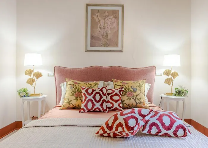 The Silk Thread Lucca