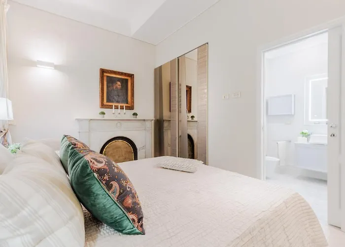 The Silk Thread * Lucca