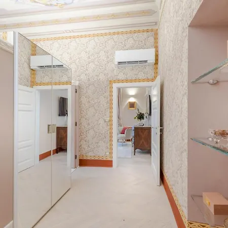 شقة The Silk Thread